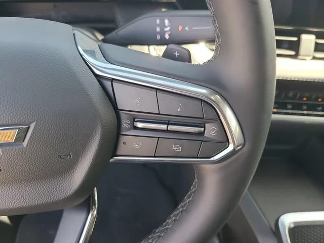 New 2027 Summit White Chevrolet LT image 28