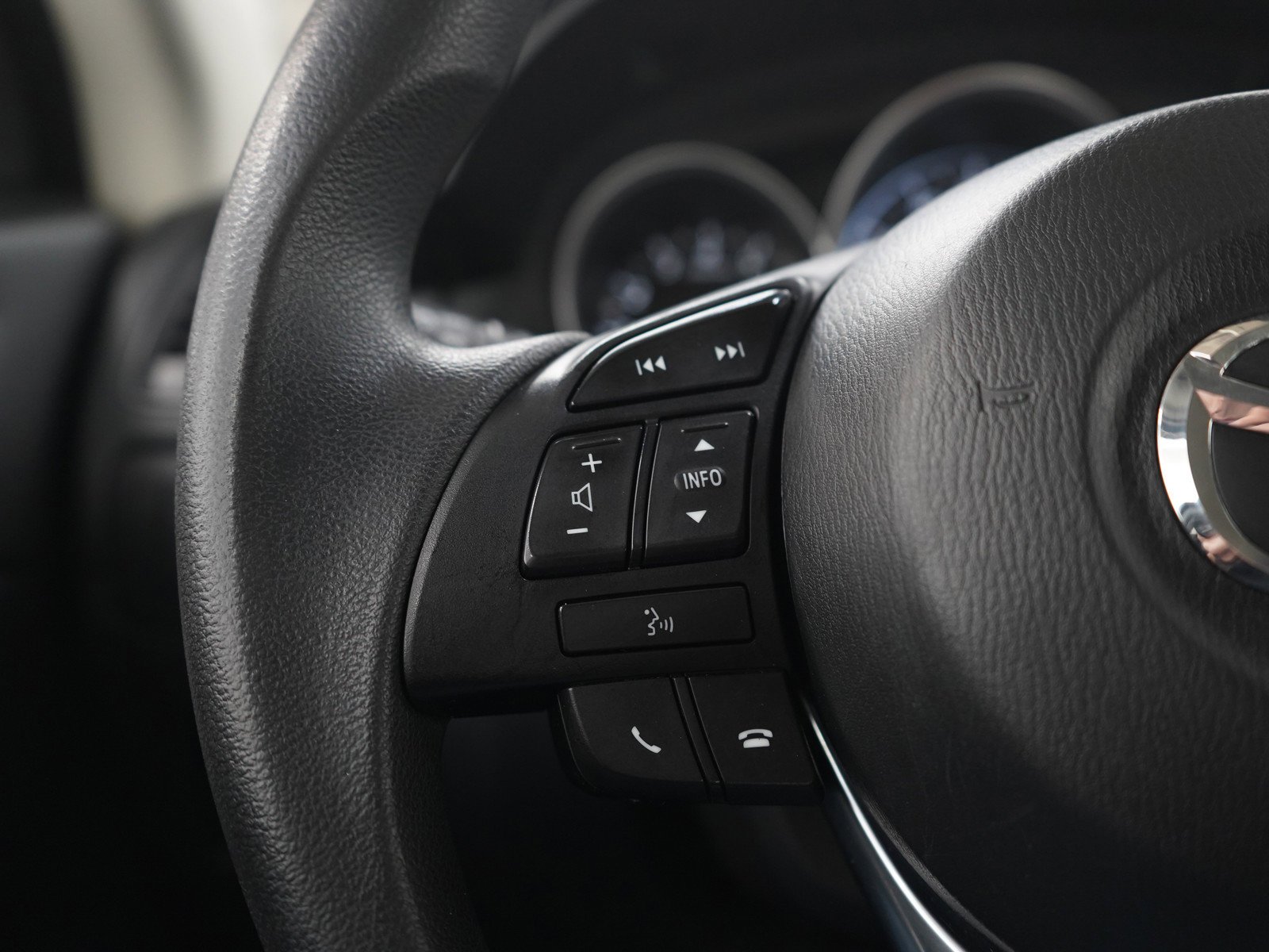 Used 2015 Meteor Gray Mica Mazda Sport image 24