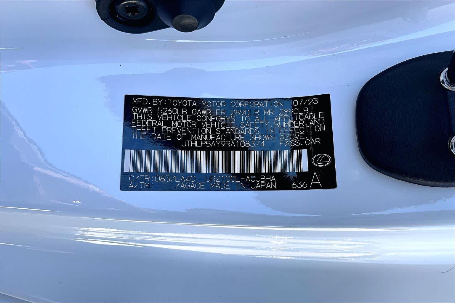 Used 2024 Ultra White Lexus  image 29