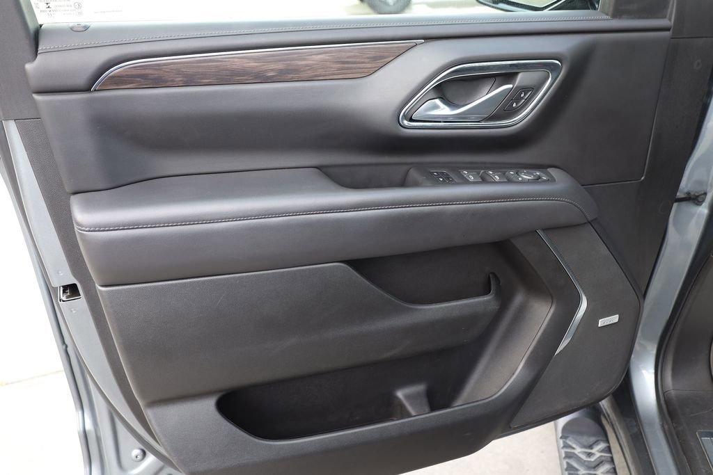 Used 2022 Satin Chevrolet Z71 image 10