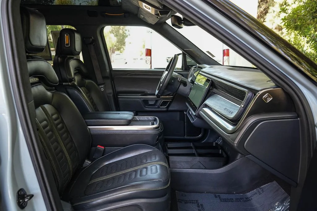 Used 2024  Rivian Adventure Dual Motor Perf Max Pack image 16