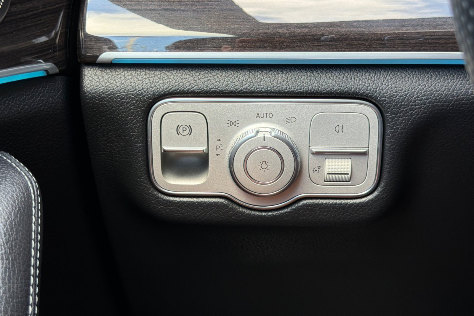 Certified Used 2022 Gray Mercedes-Benz GLS 450 image 30