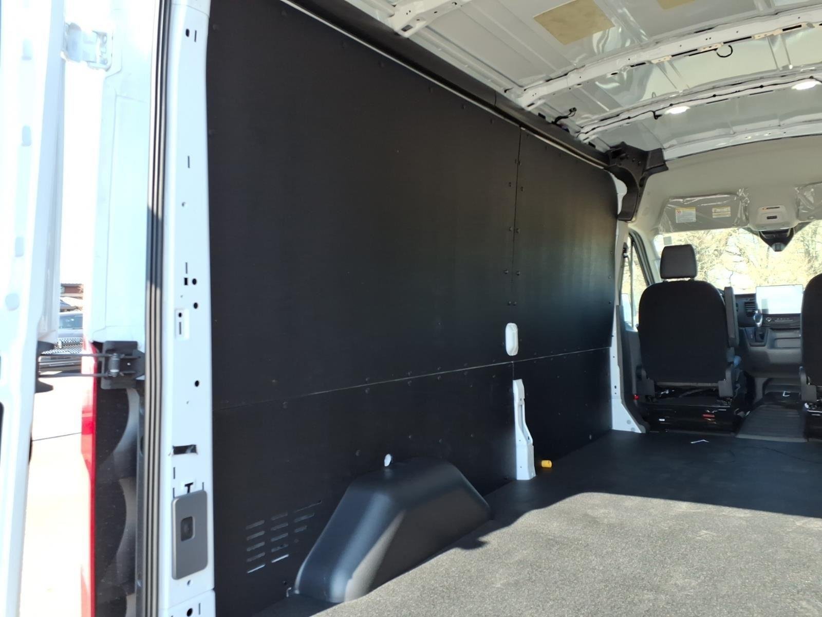 New 2026 Oxford White Ford Cargo Van image 29