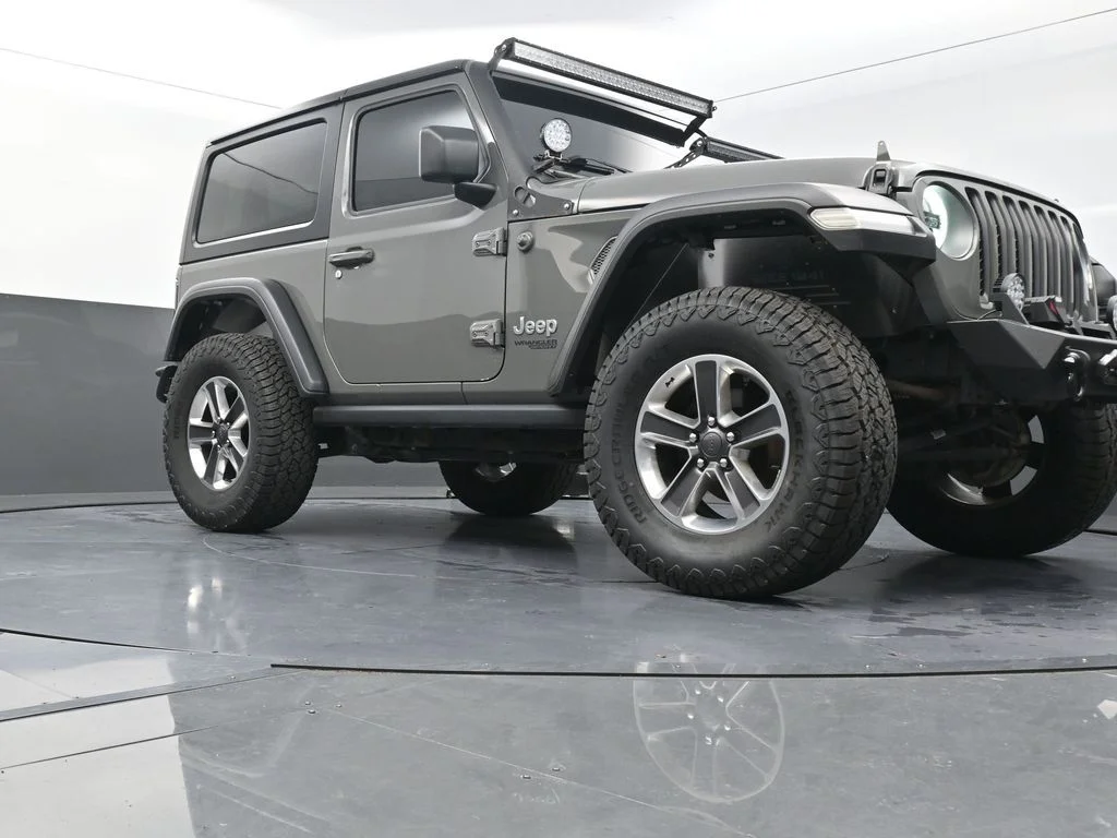 Used 2020 Gray Jeep Sport image 21