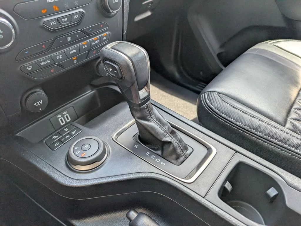 Used 2022 Black Ford XLT image 20