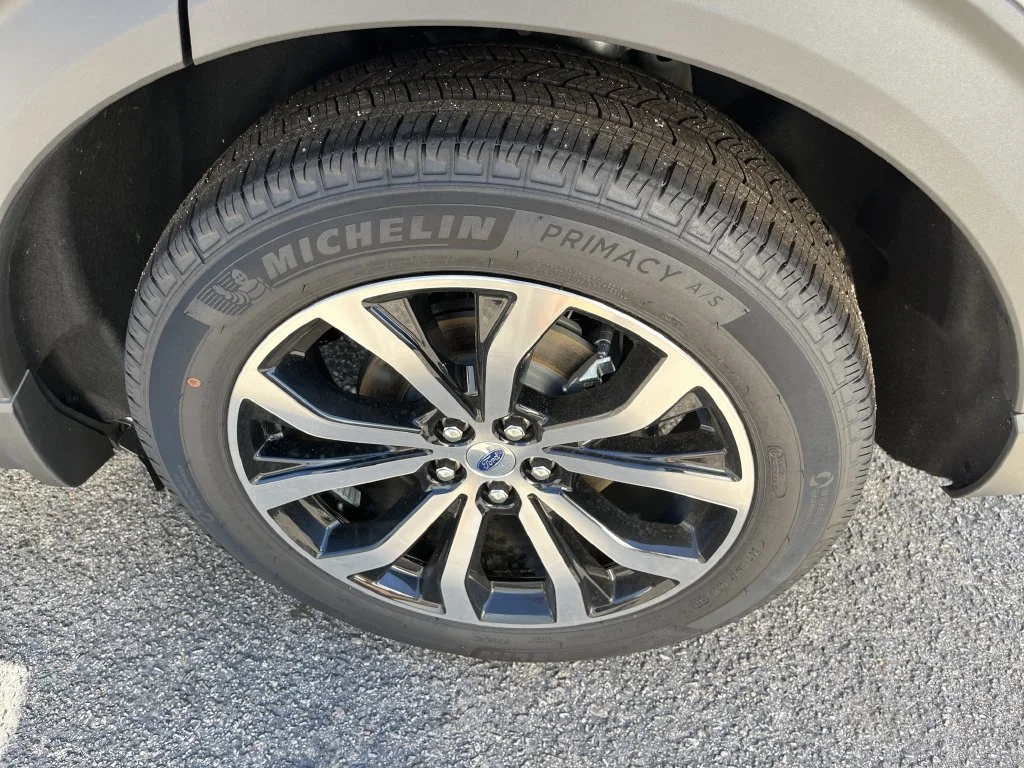 New 2026 Carbonized Gray Metallic Ford ST-Line image 9