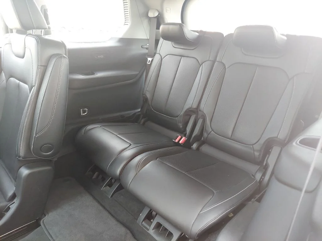 Used 2023 Gray Jeep Limited image 48