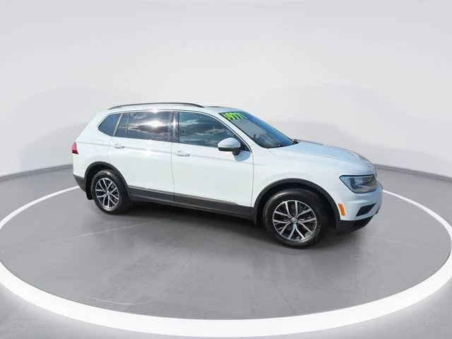 Used 2020 White Volkswagen 2.0T SE image 9