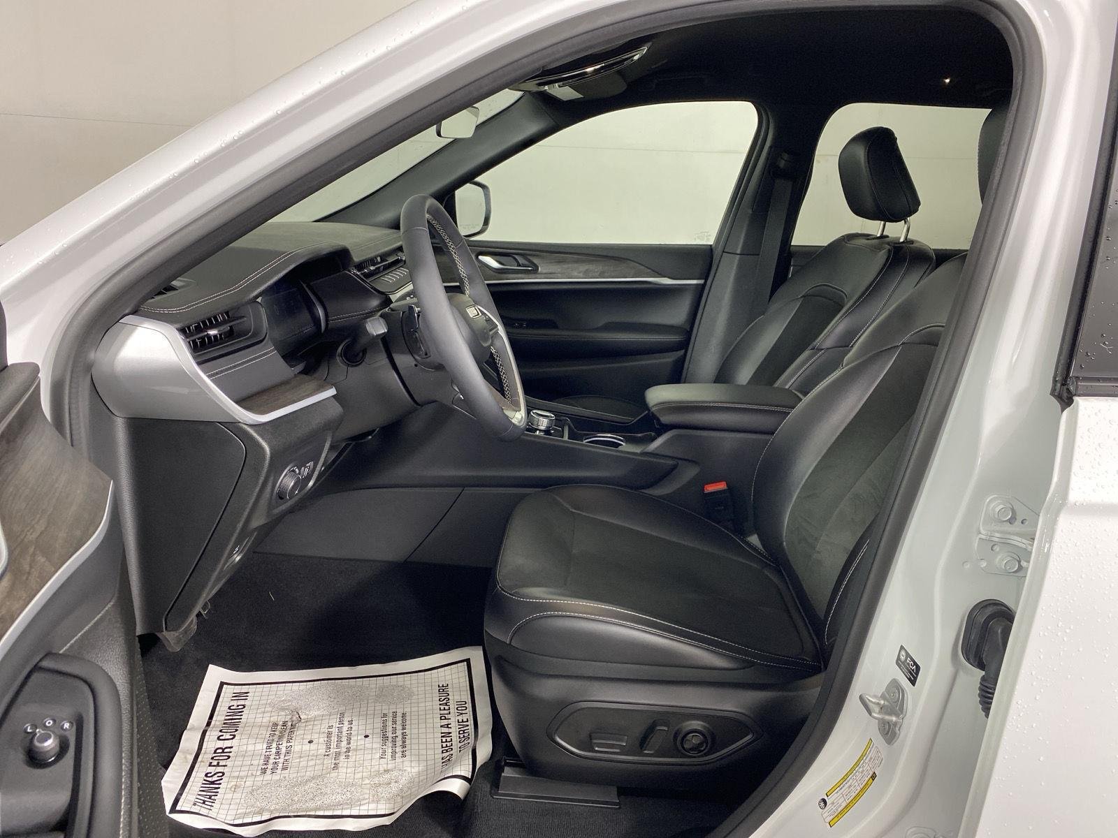 Used 2026 Bright White Clearcoat Jeep Laredo image 8