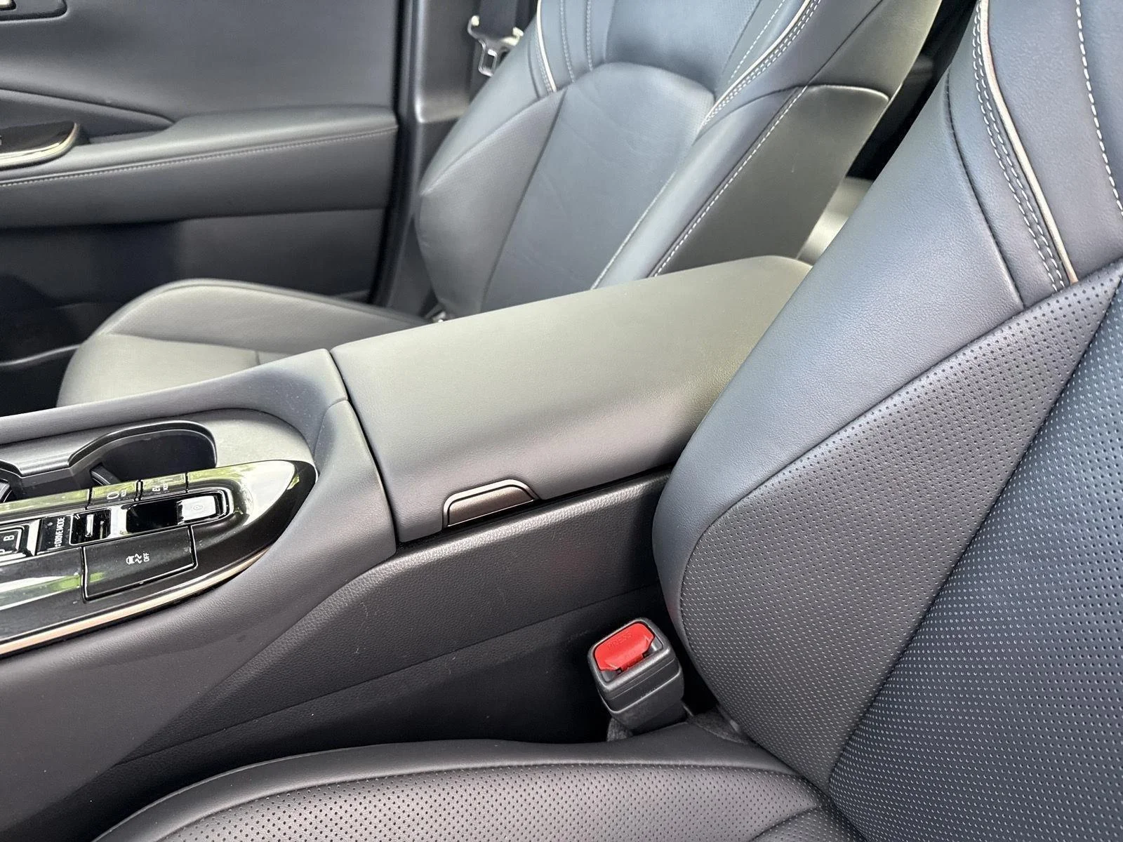 Certified Used 2025 Heavy Metal Toyota Limited image 22