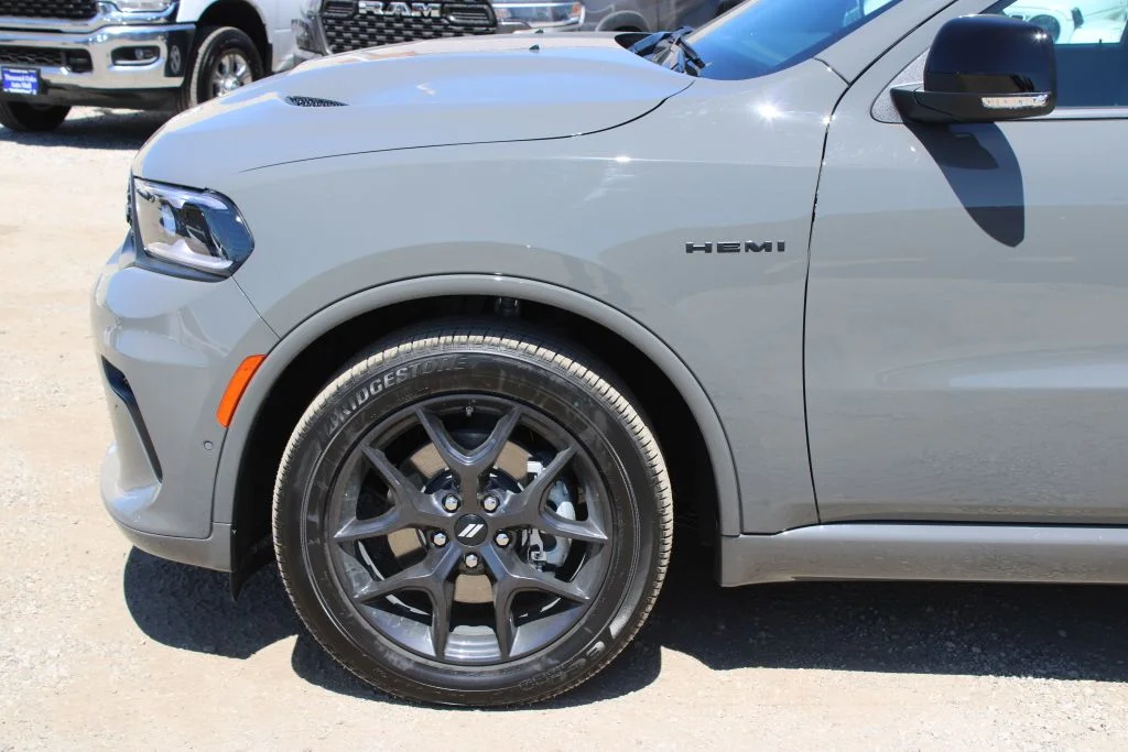 New 2026 Destroyer Gray Clear-Coat Exterior Paint Dodge GT Plus HEMI V8 image 7