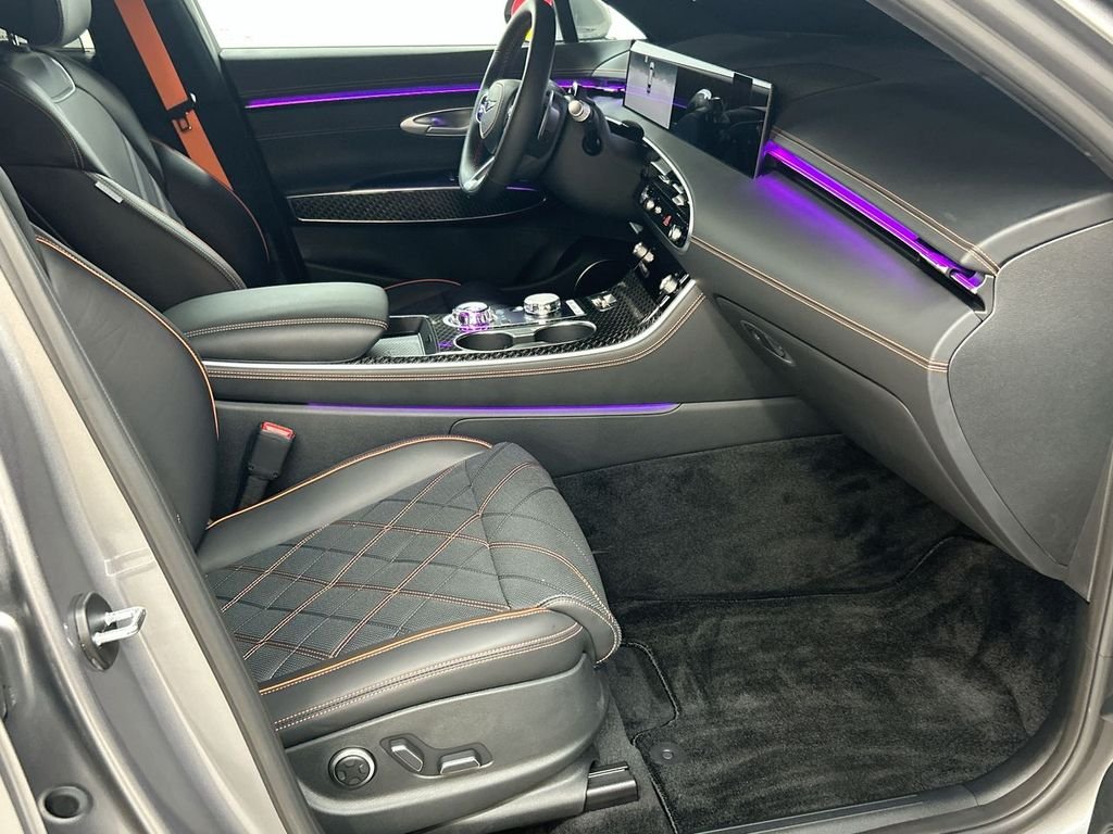 2026 GENESIS GV70 Sport Prestige - Photo 16