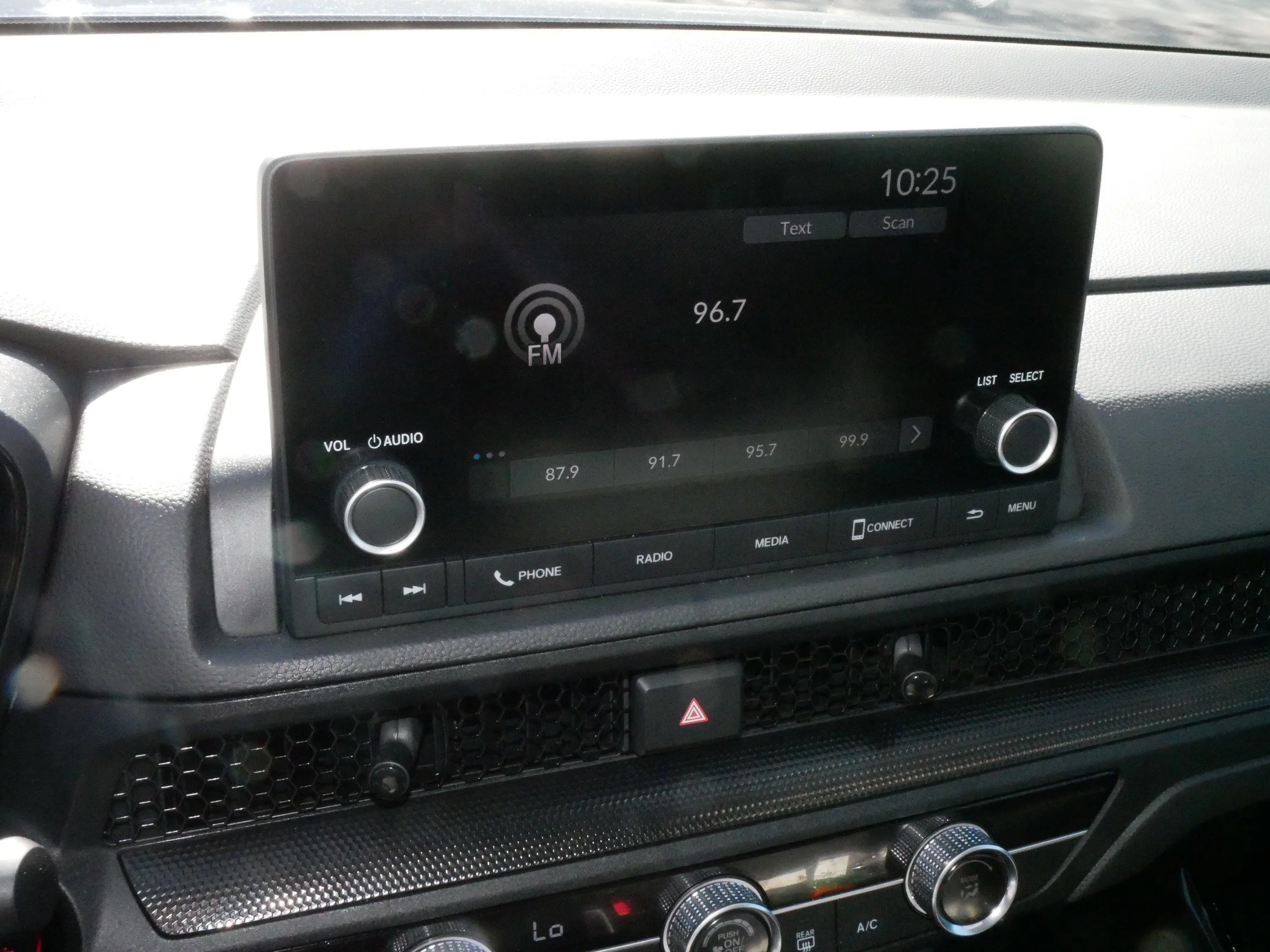 2024 Honda CR-V LX - Photo 22
