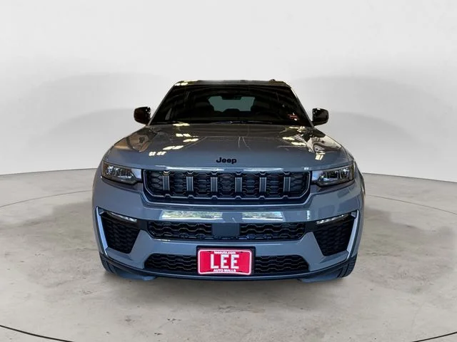 New 2027 Gray Jeep Limited image 9
