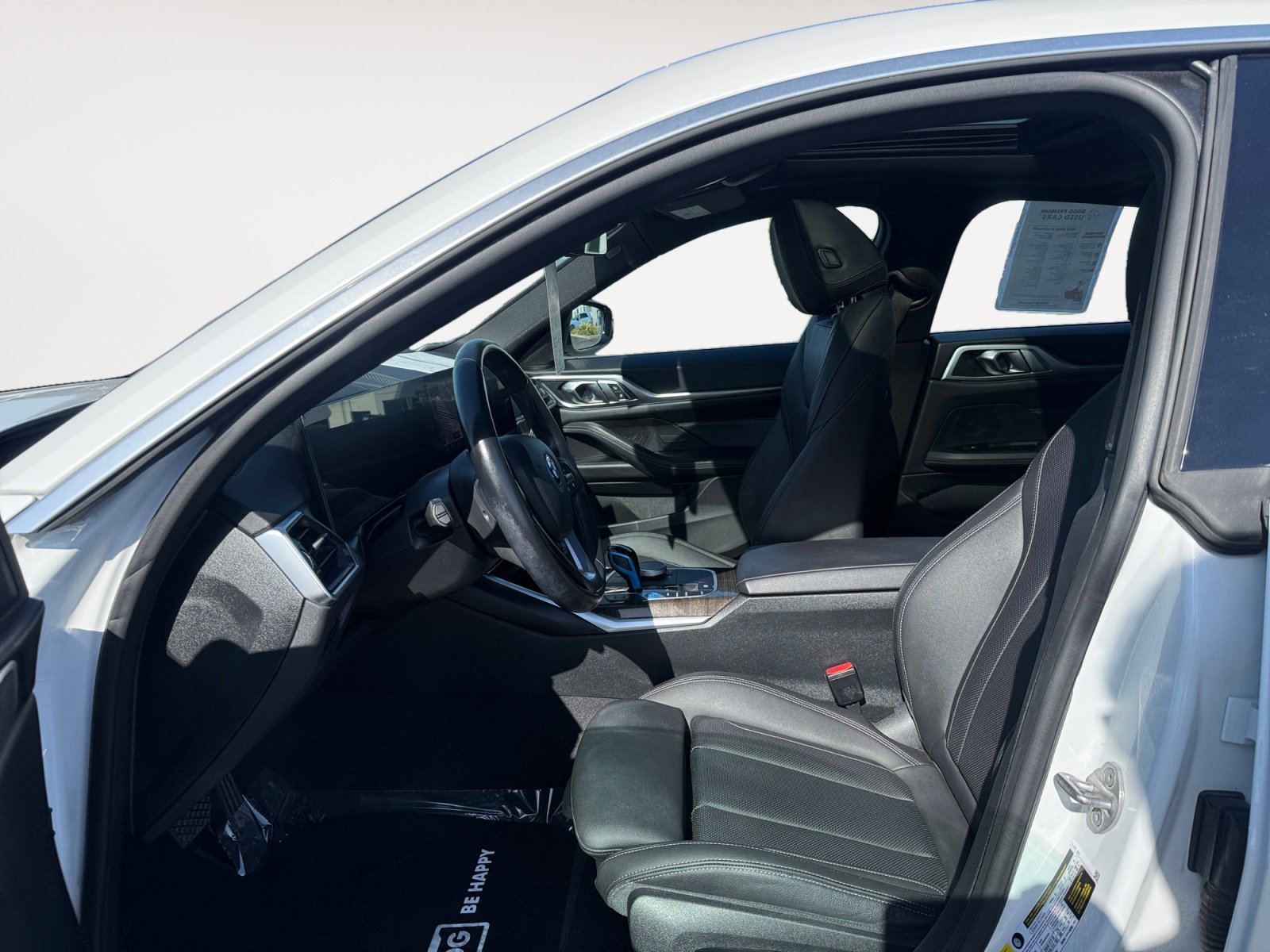 Used 2023 White Metallic BMW eDrive35 image 10