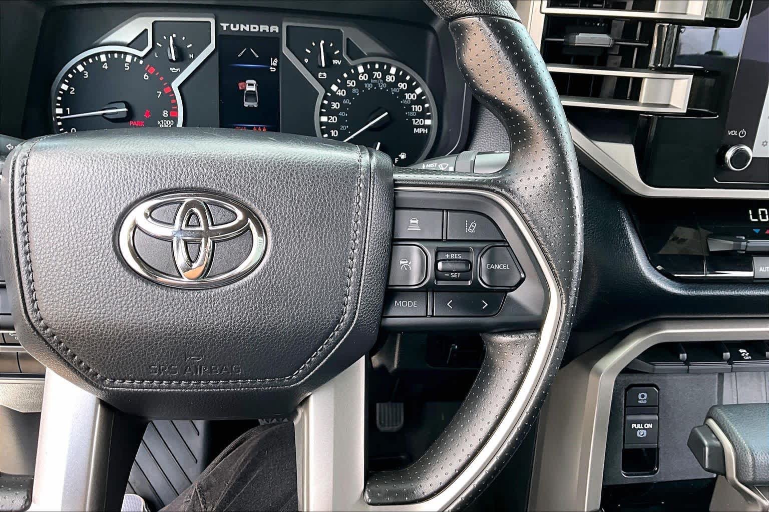 Used 2025 Ice Cap Toyota SR5 image 25