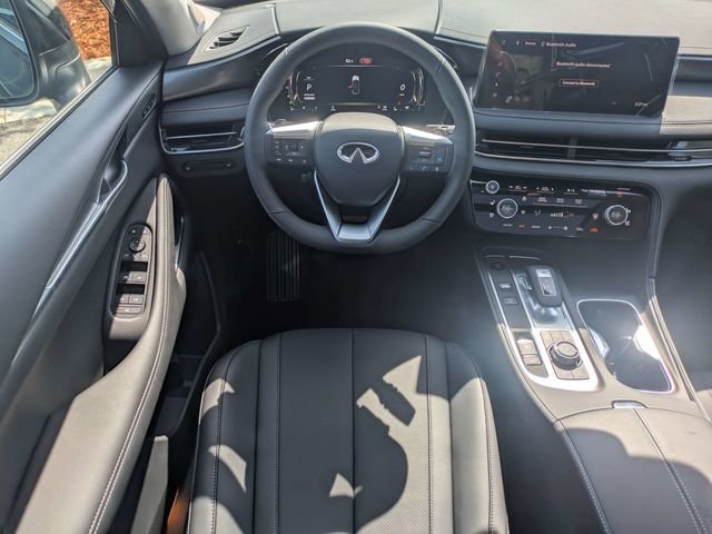 New 2027 MINERAL BLACK INFINITI Luxe FWD image 17