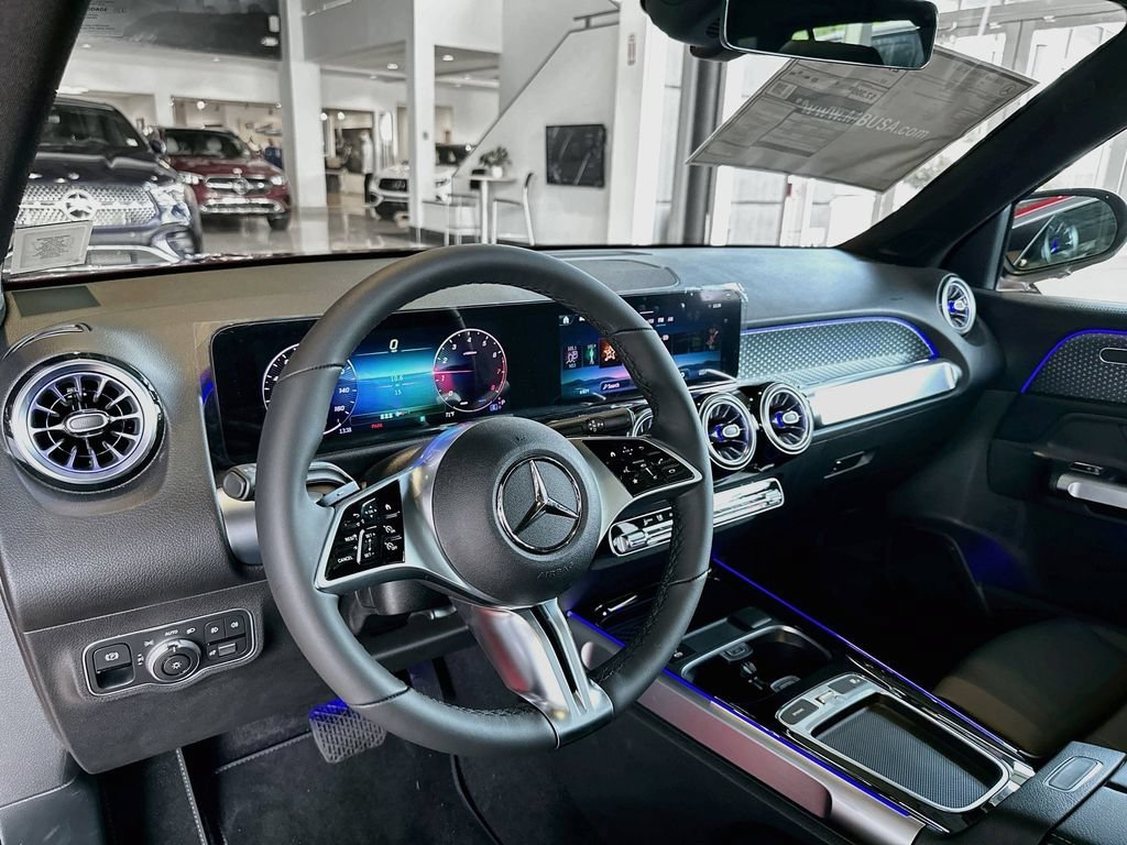 New 2026 MANUFAKTUR Patagonia Red Metallic Mercedes-Benz GLB 250 image 33