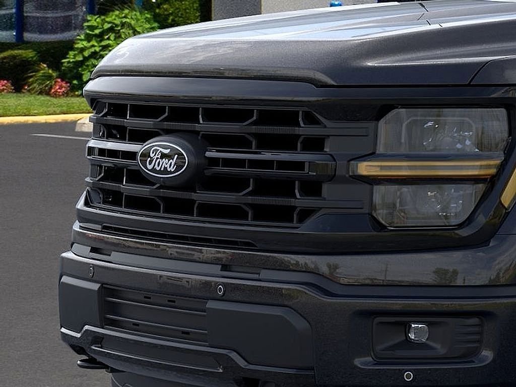 New 2026 Agate Black Metallic Ford XLT image 17