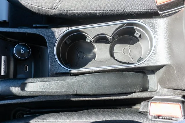 Used 2018 Gray Ford SE image 29