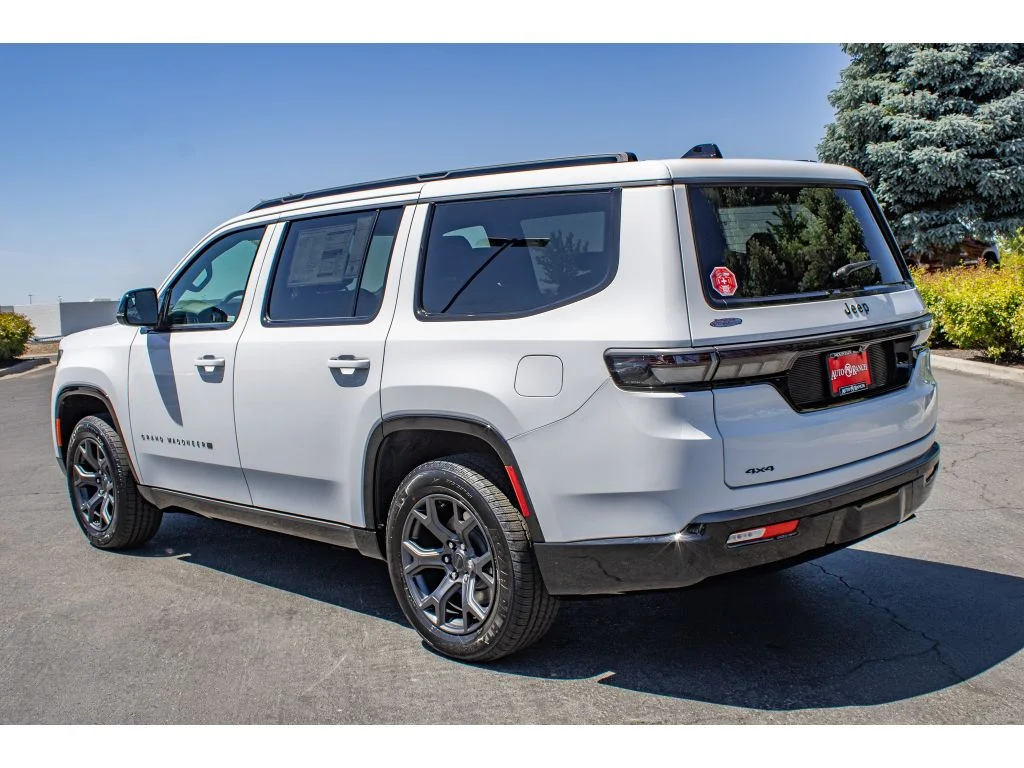 New 2026 Bright White Clearcoat Jeep Limited Altitude image 6