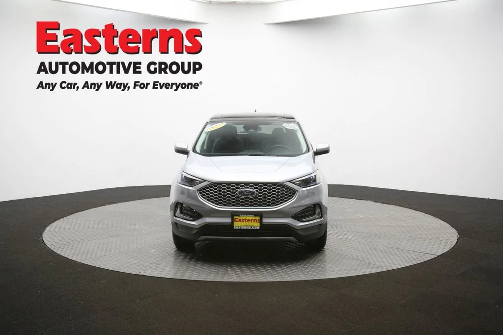 Used 2023 Silver Ford SEL image 49