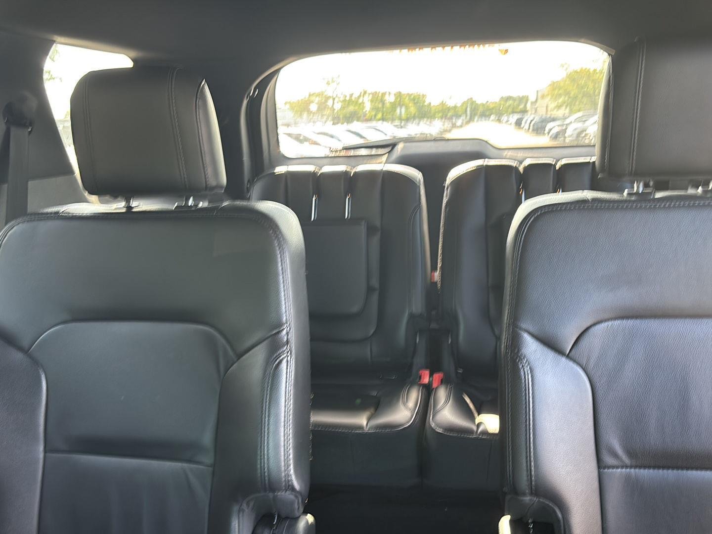 Used 2018 Shadow Black Ford XLT image 19