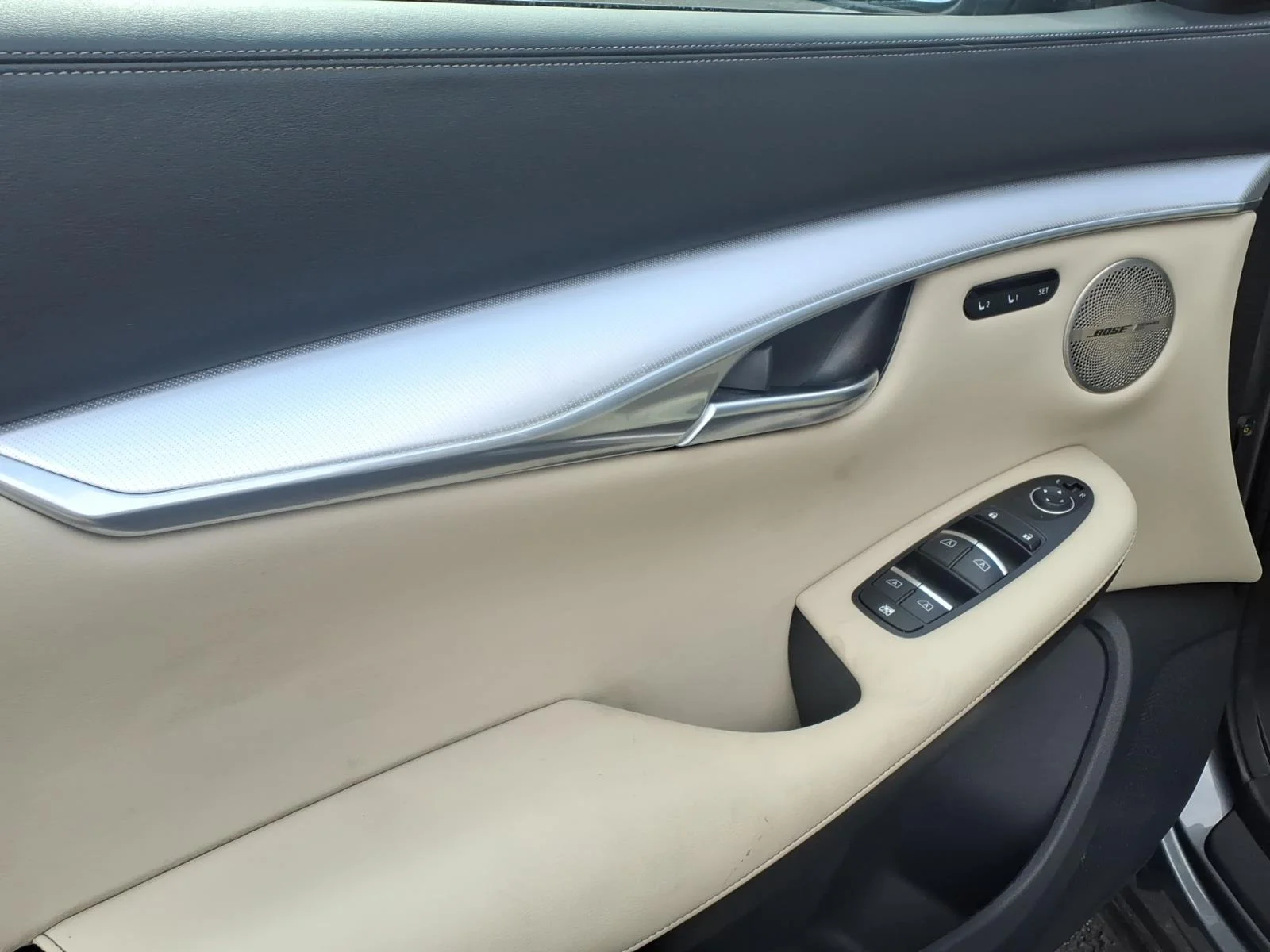 Certified Used 2020 Gray INFINITI Sensory image 11
