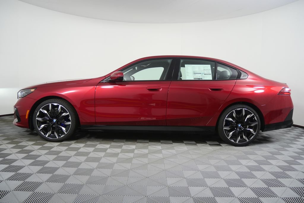 Used 2026 Vegas Red Metallic BMW 530i image 3