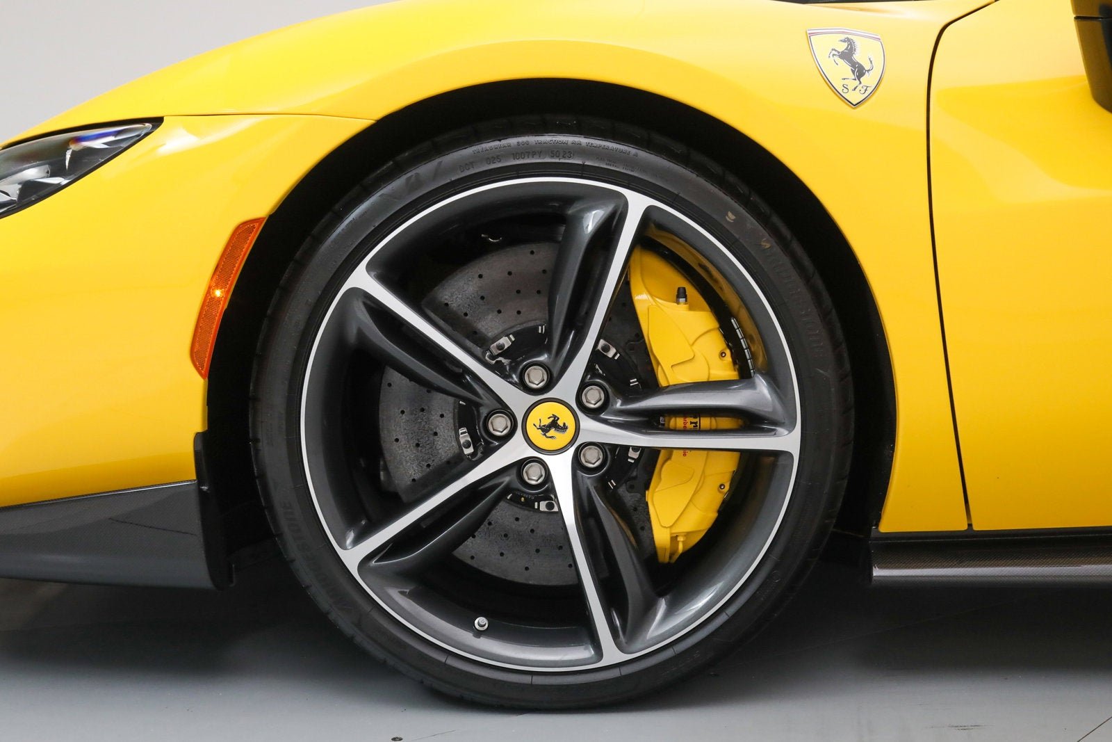 Used 2024 Giallo Modena Ferrari  image 42