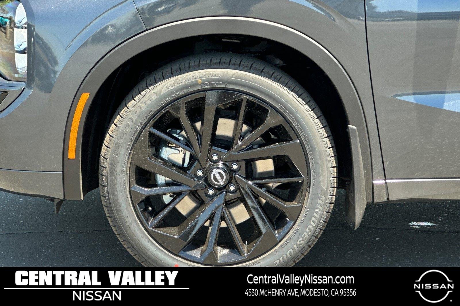 New 2026 Moonrock Gray Nissan Platinum image 27