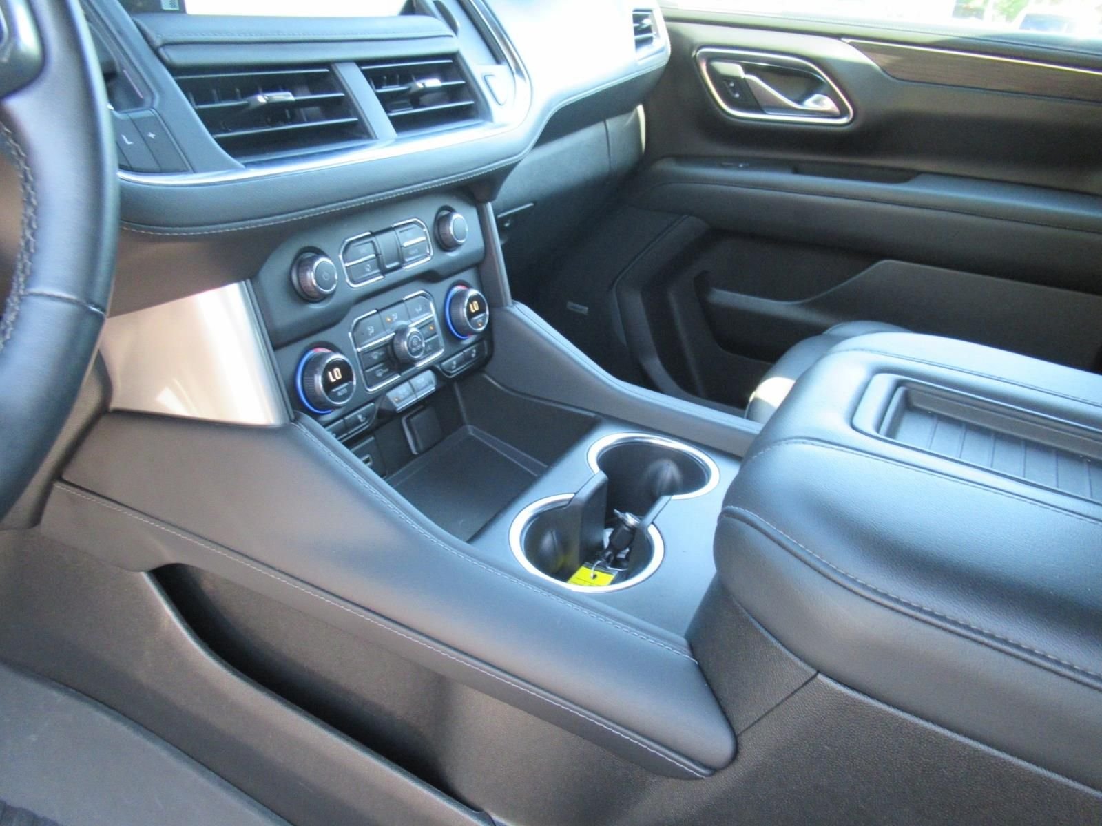 Used 2024 Gray Chevrolet Z71 image 16