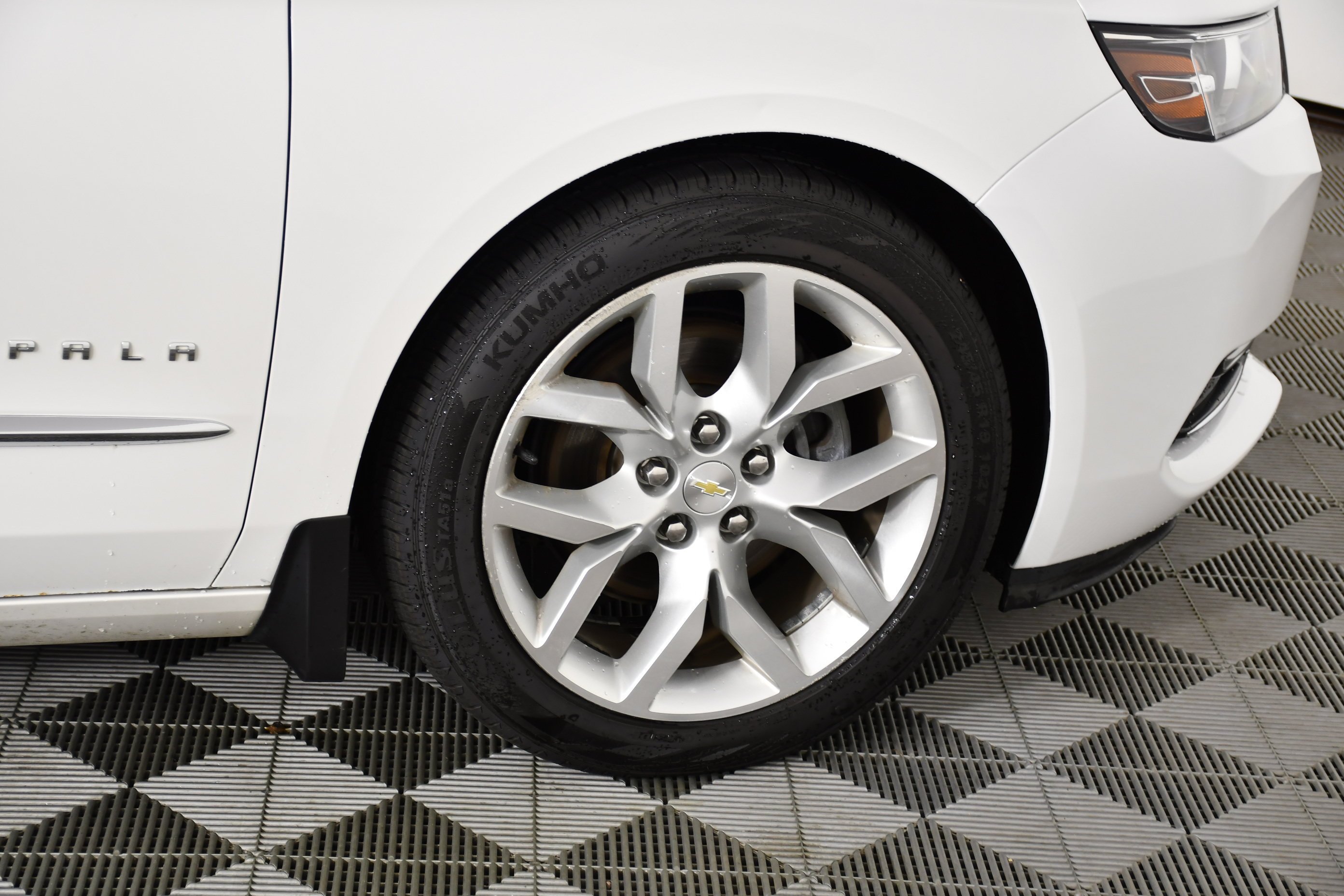 Used 2020 White Chevrolet Premier image 51