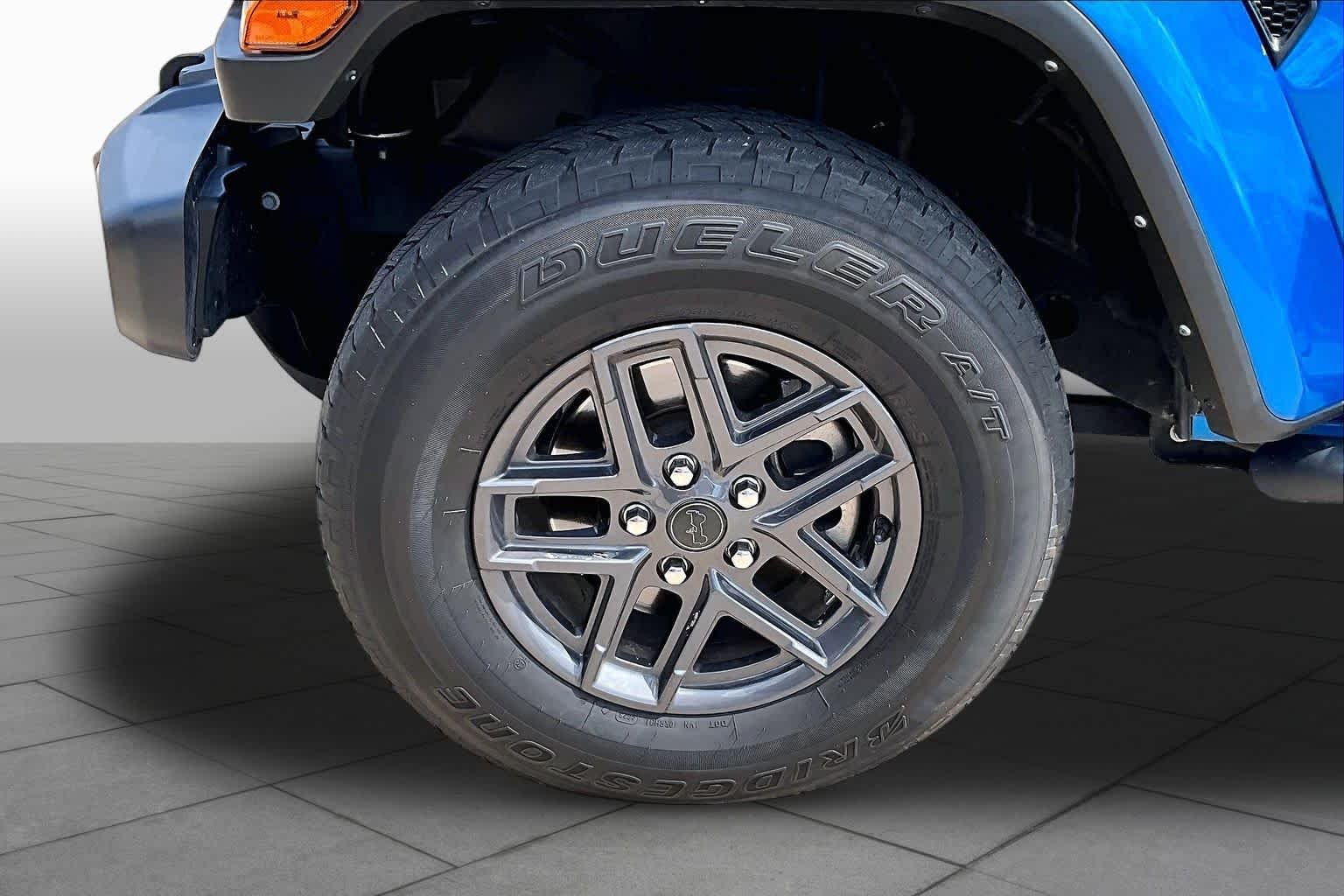 Used 2024 Hydro Blue Pearlcoat Jeep Sport S image 6