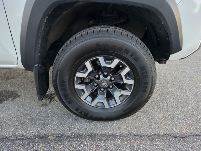 Used 2022 White Toyota TRD Off-Road image 13