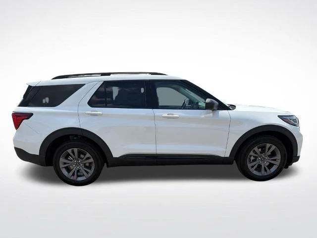New 2026 Star White Metallic Tri-Coat Ford Active image 37