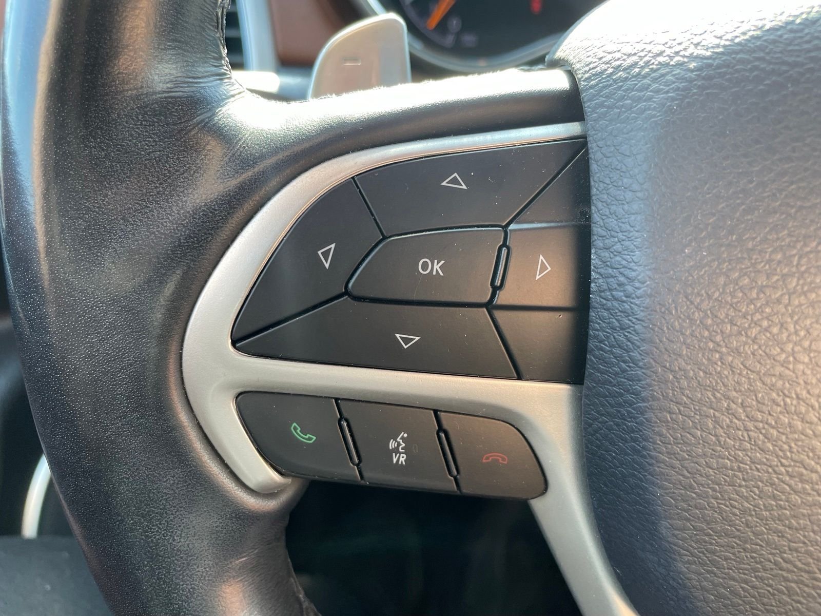 Used 2020 White Jeep Summit image 18