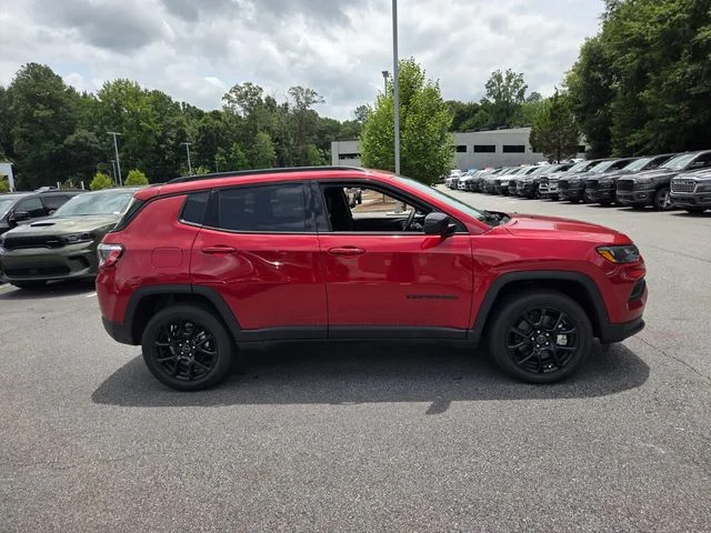 New 2026 Red Hot Pearlcoat Jeep Latitude image 10
