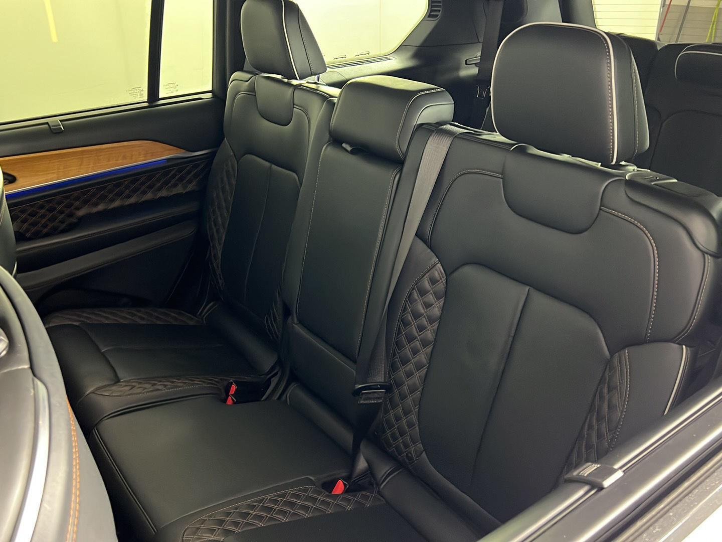 Used 2022 Bright White Clearcoat Jeep Summit image 4