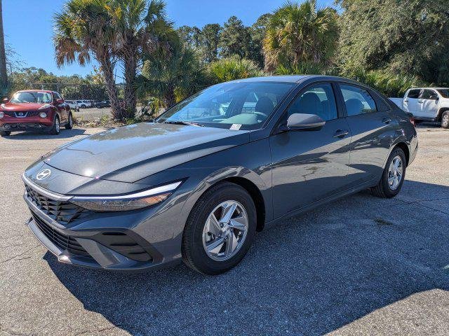 New 2026 Gray Hyundai SE image 7