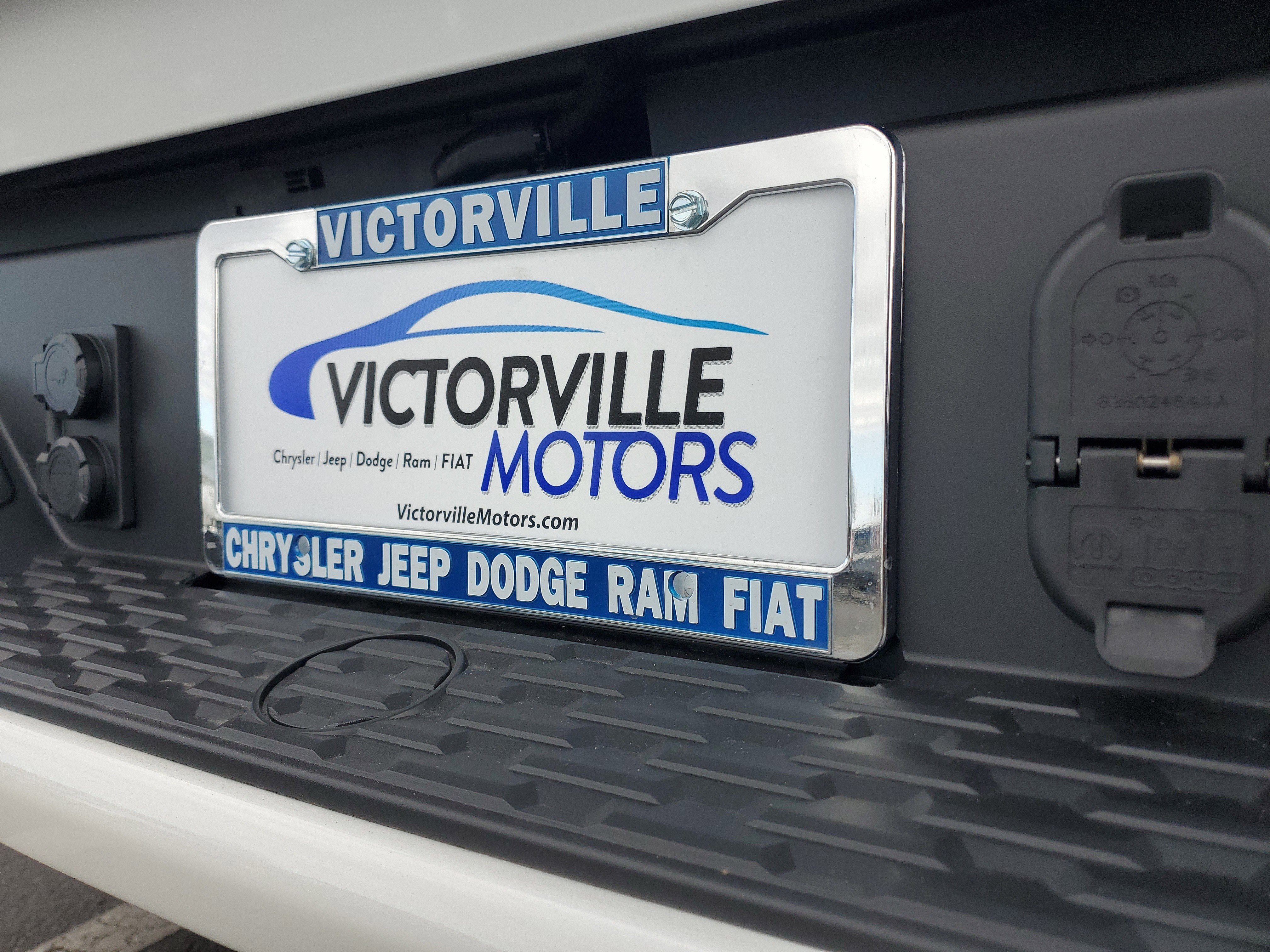 New 2026 Ivory White Tri-Coat Pearl-Coat Exterior Paint RAM Limited image 25
