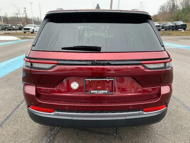 New 2026 Velvet Red Pearlcoat Jeep Altitude image 4