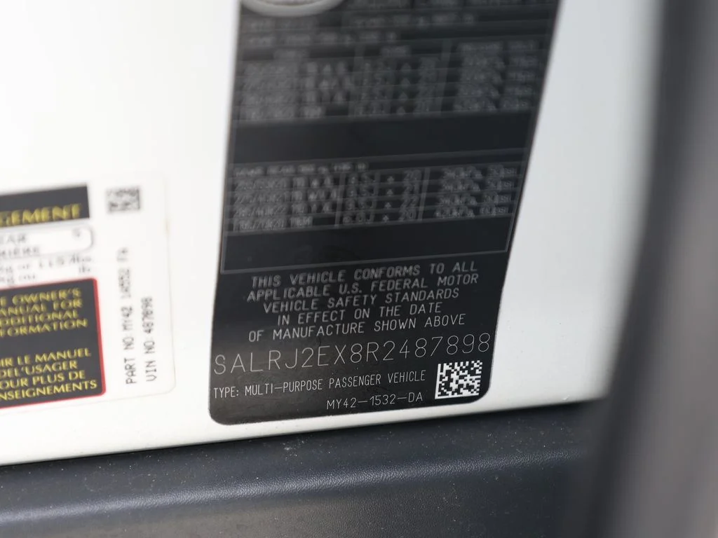 Used 2024 White Land Rover S image 47