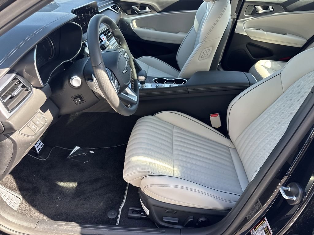 New 2026 Black Genesis 3.3T Sport Prestige image 9