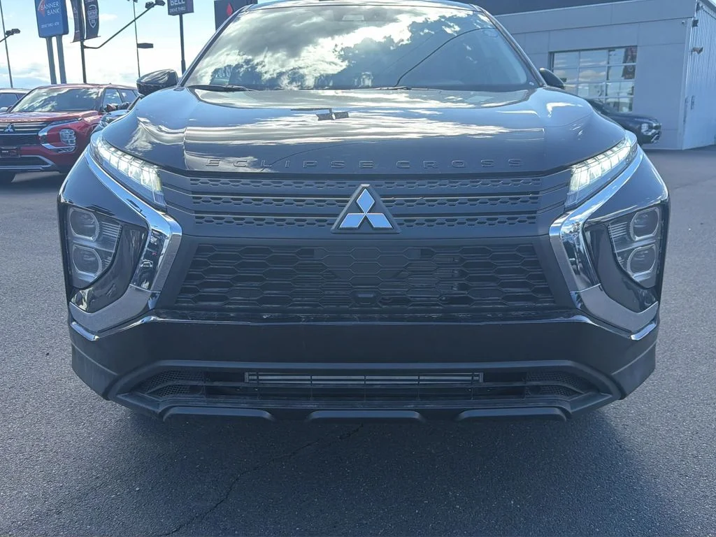 New 2026 Labrador Black Pearl Mitsubishi LE image 31