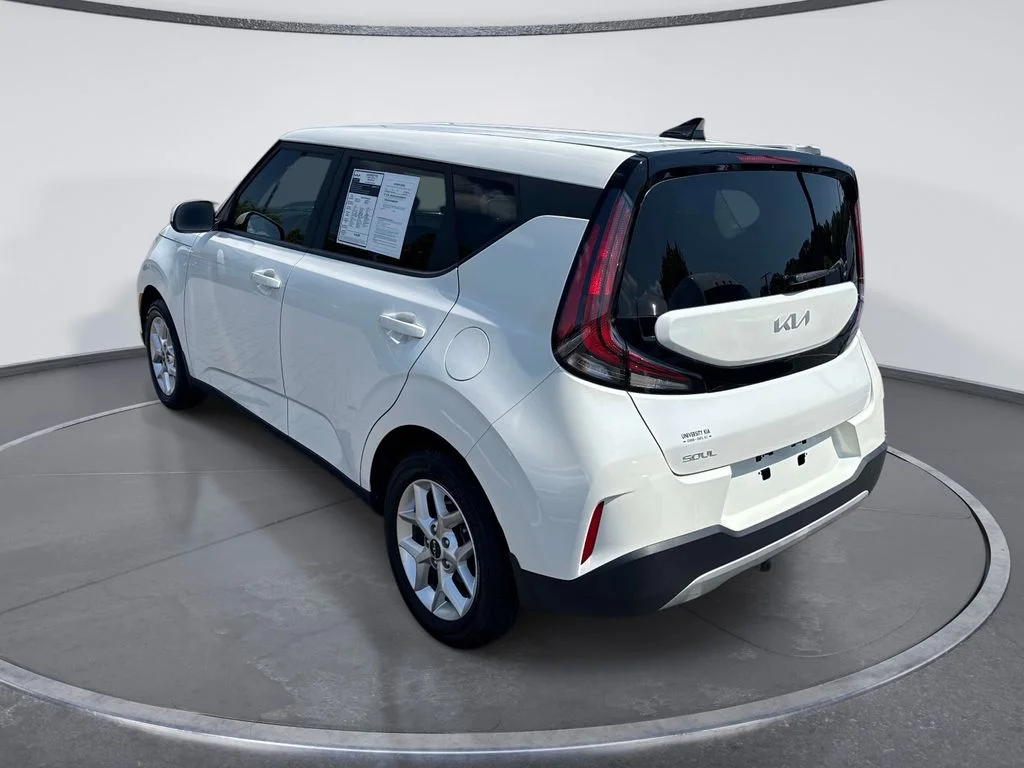 Used 2023 White Kia LX image 5