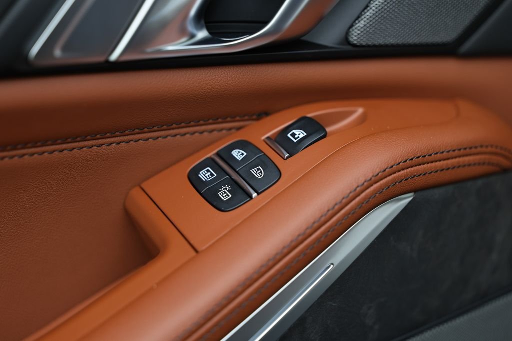 New 2027 Dravit Grey Metallic BMW xDrive40i image 25