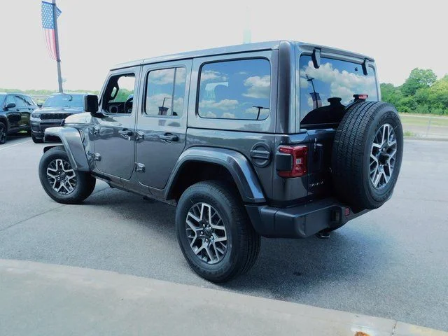 2025 Jeep Wrangler 4-Door Sahara - Photo 25