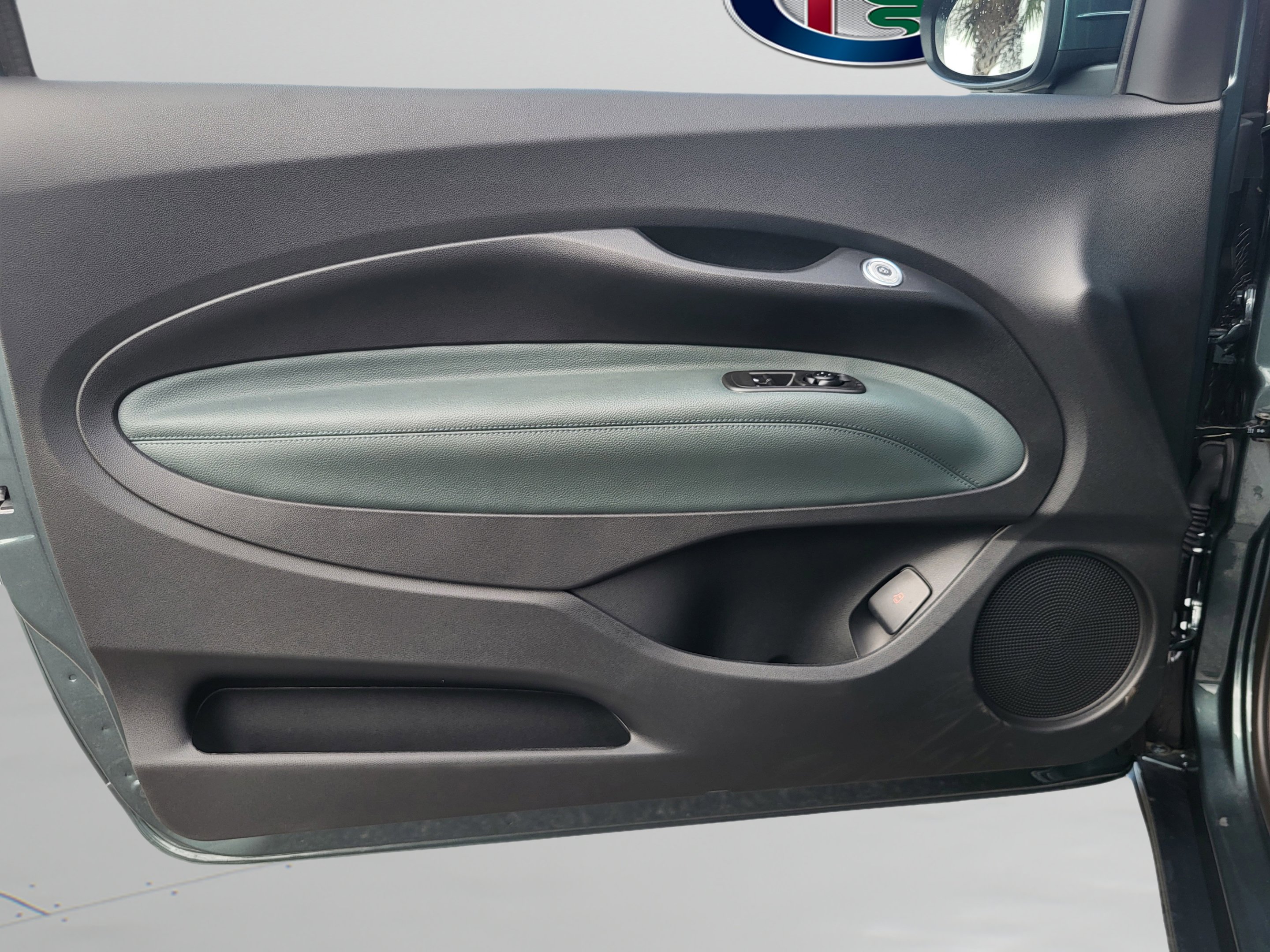 2025 FIAT 500e Base - Photo 27