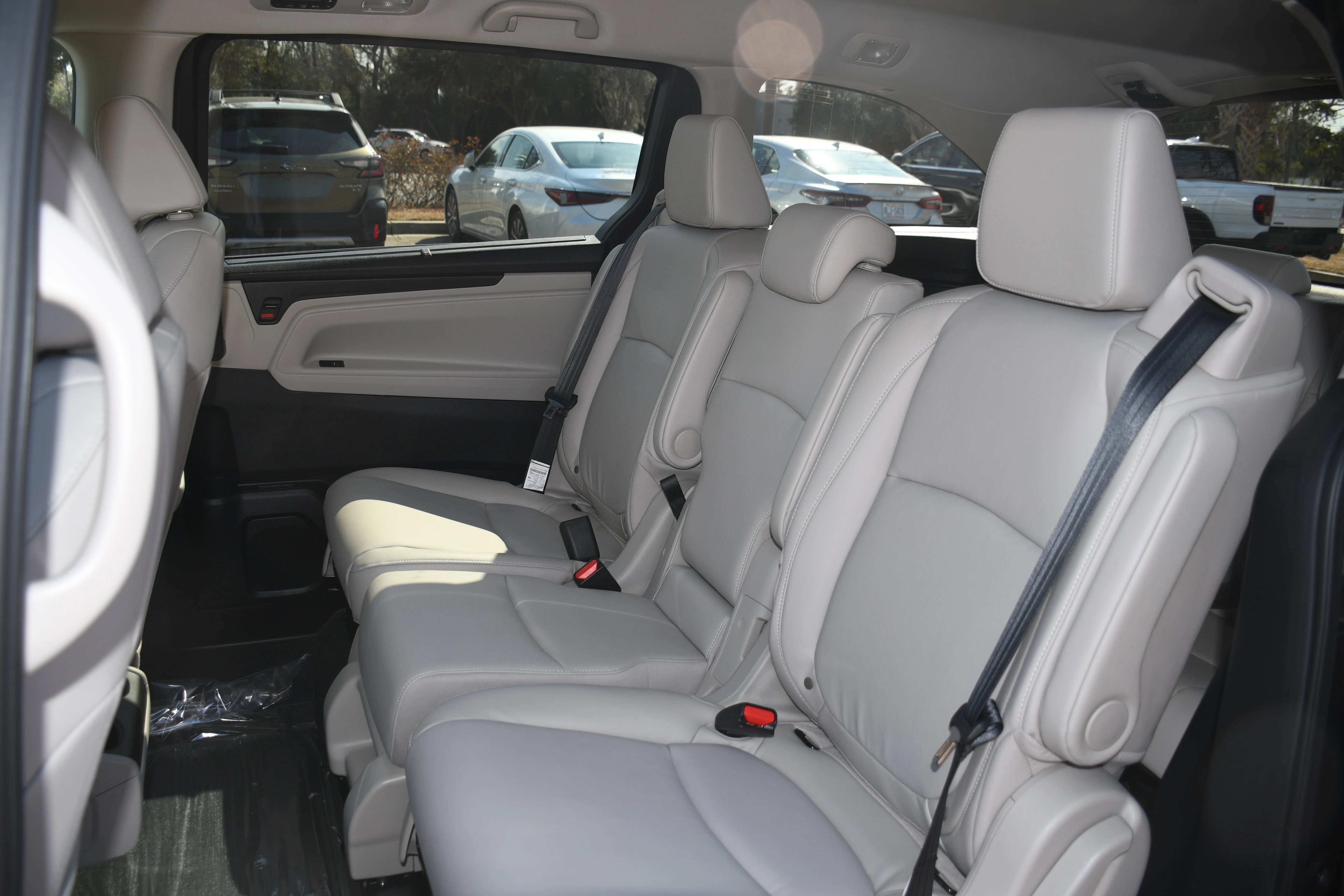 2026 Honda Odyssey EX-L - Photo 8